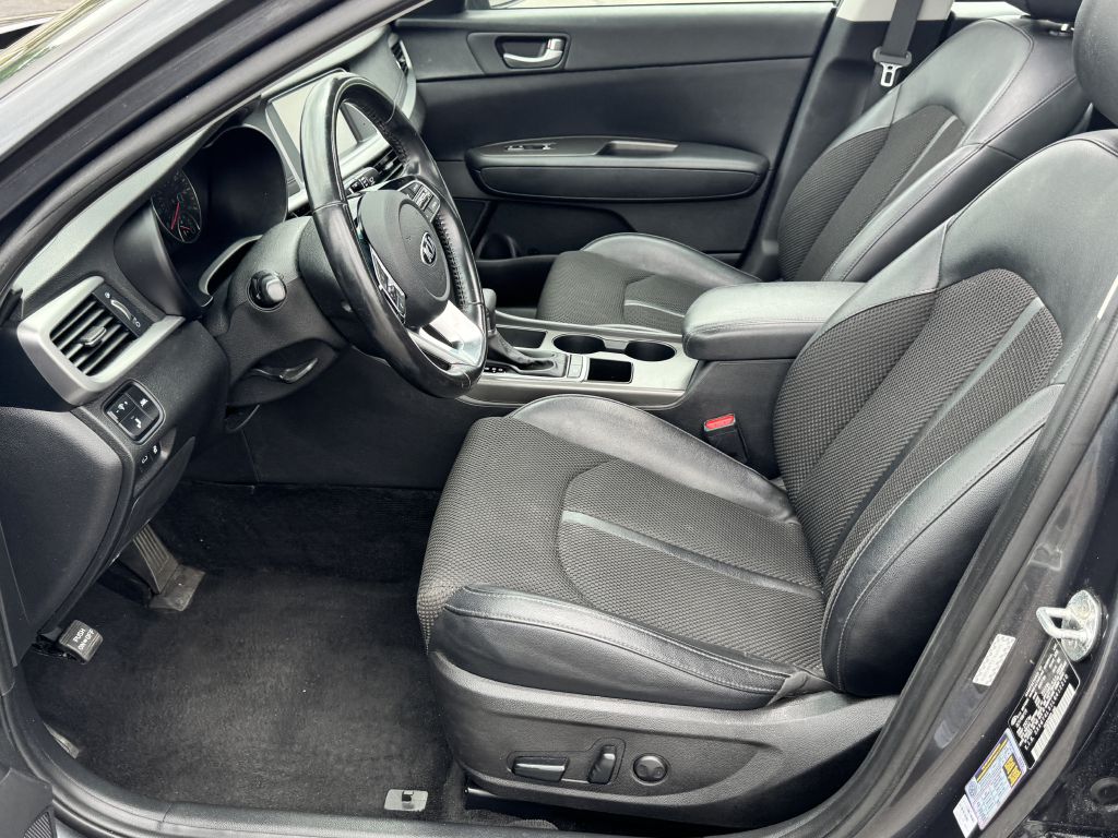 Photo 10 of this KIA OPTIMA