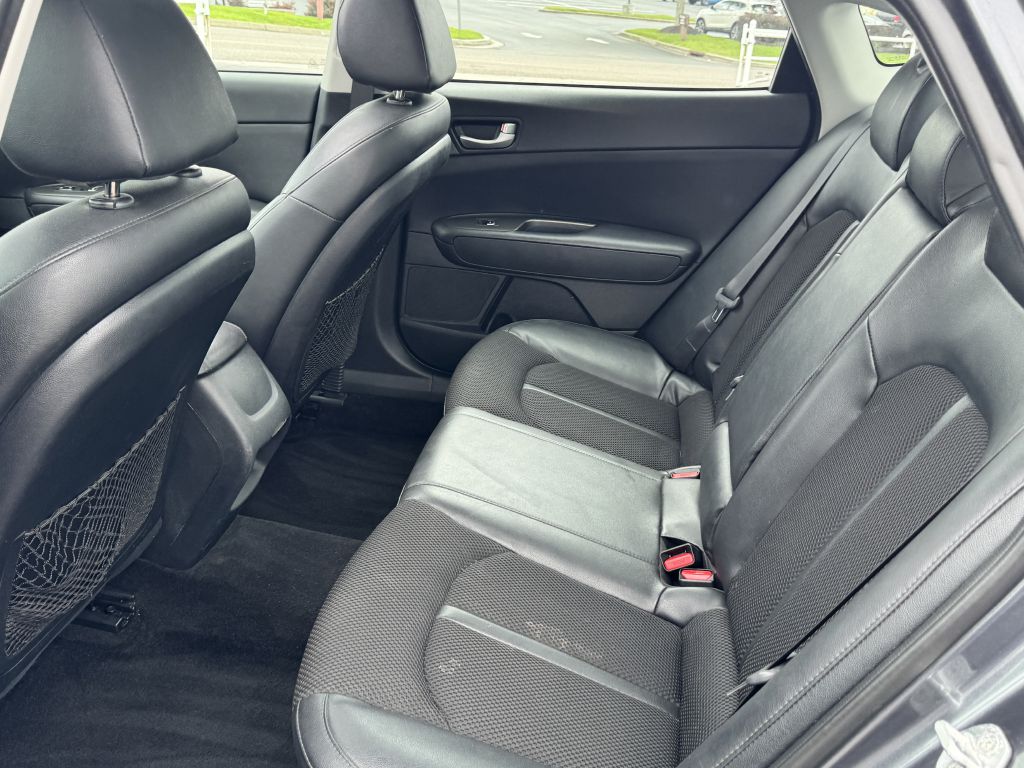 Photo 12 of this KIA OPTIMA
