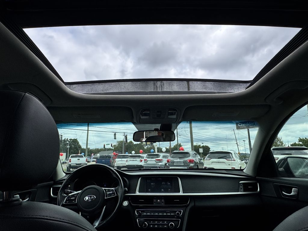 Photo 15 of this KIA OPTIMA