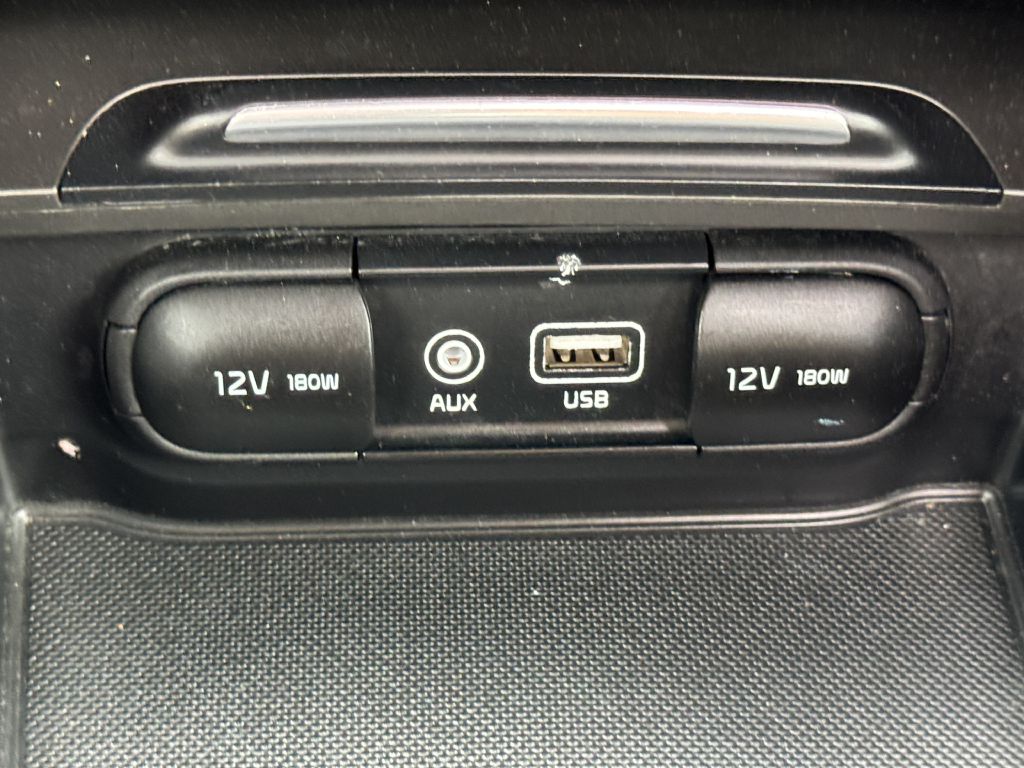 Photo 23 of this KIA OPTIMA