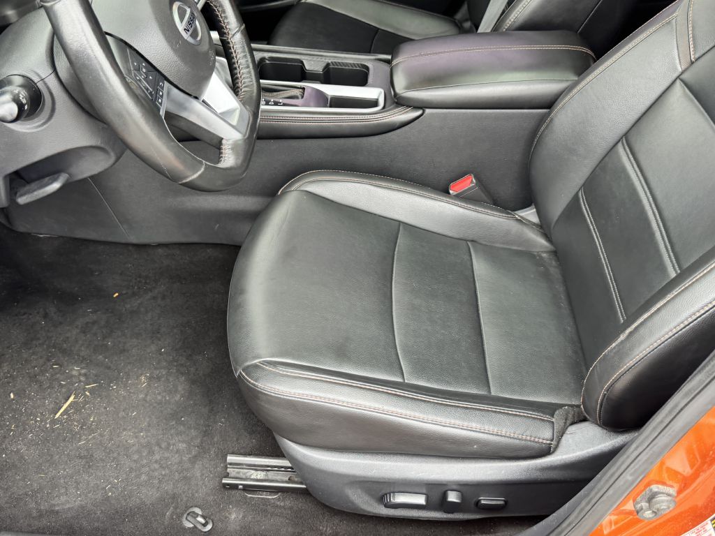 Photo 13 of this NISSAN SENTRA