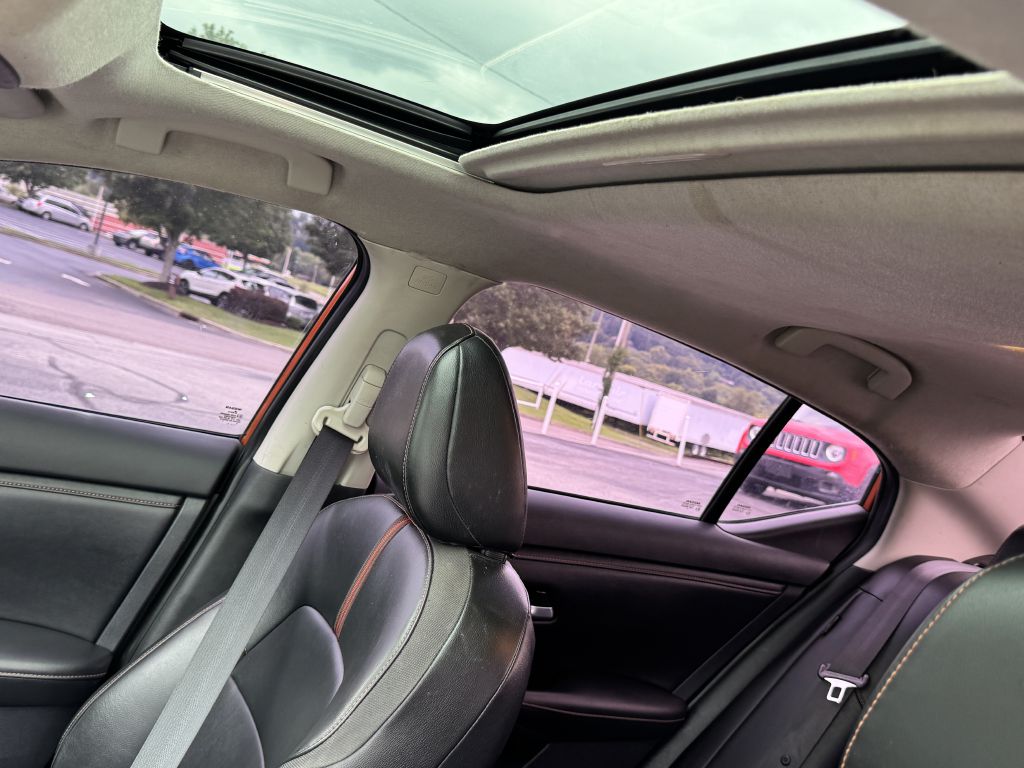 Photo 14 of this NISSAN SENTRA