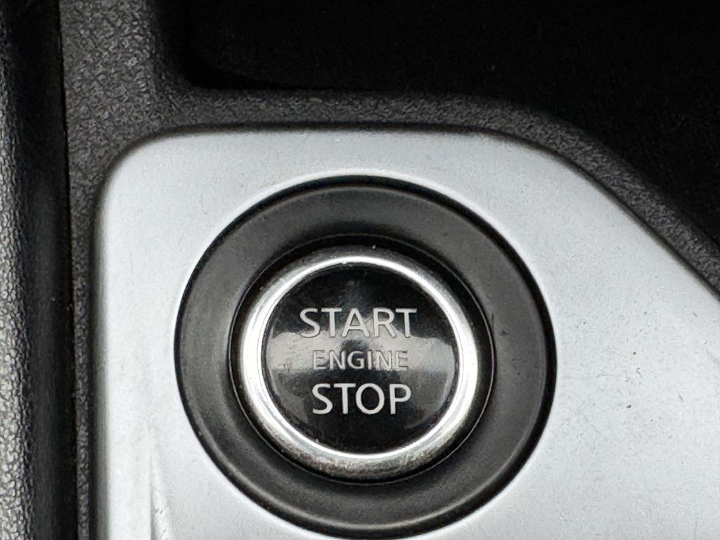 Photo 17 of this NISSAN SENTRA