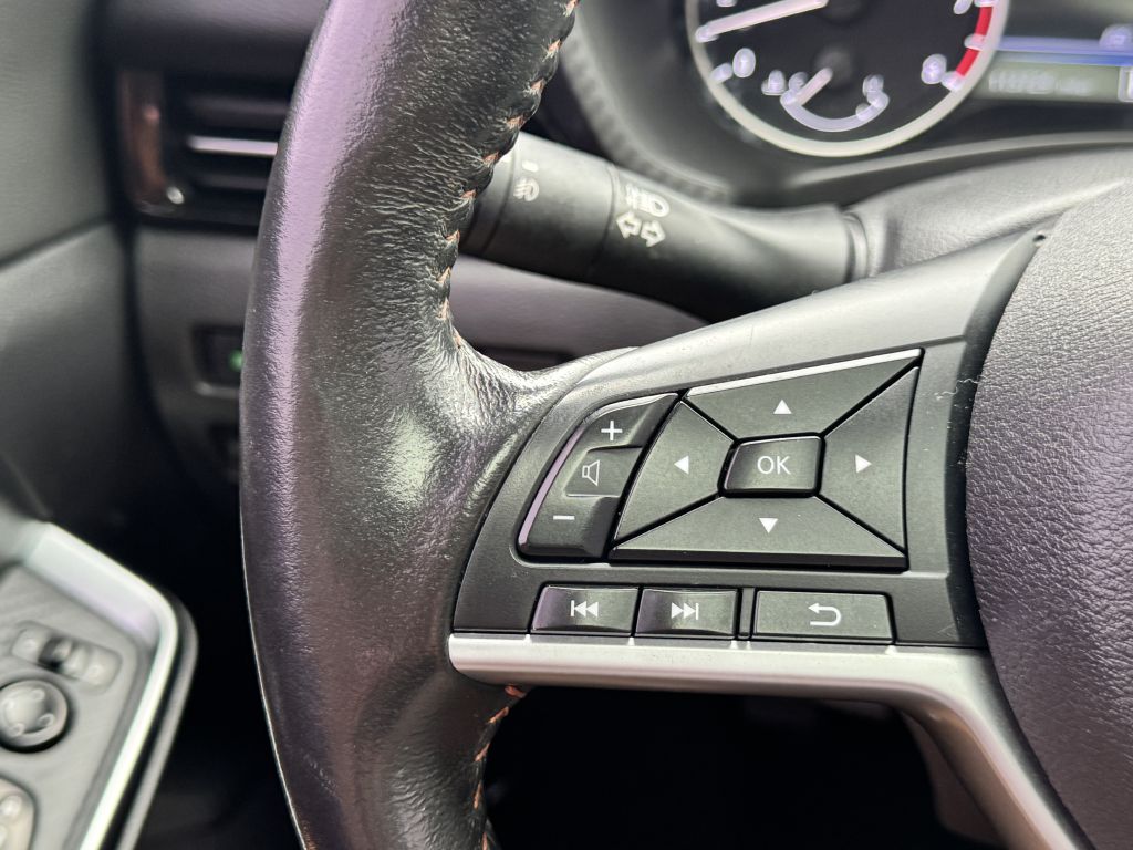 Photo 21 of this NISSAN SENTRA