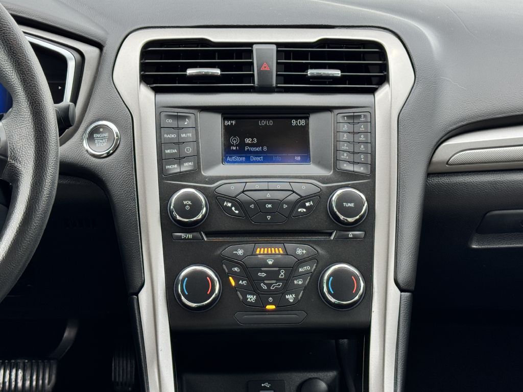 Photo 13 of this FORD FUSION