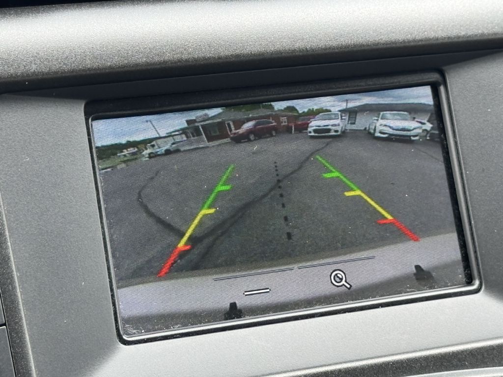Photo 17 of this FORD FUSION