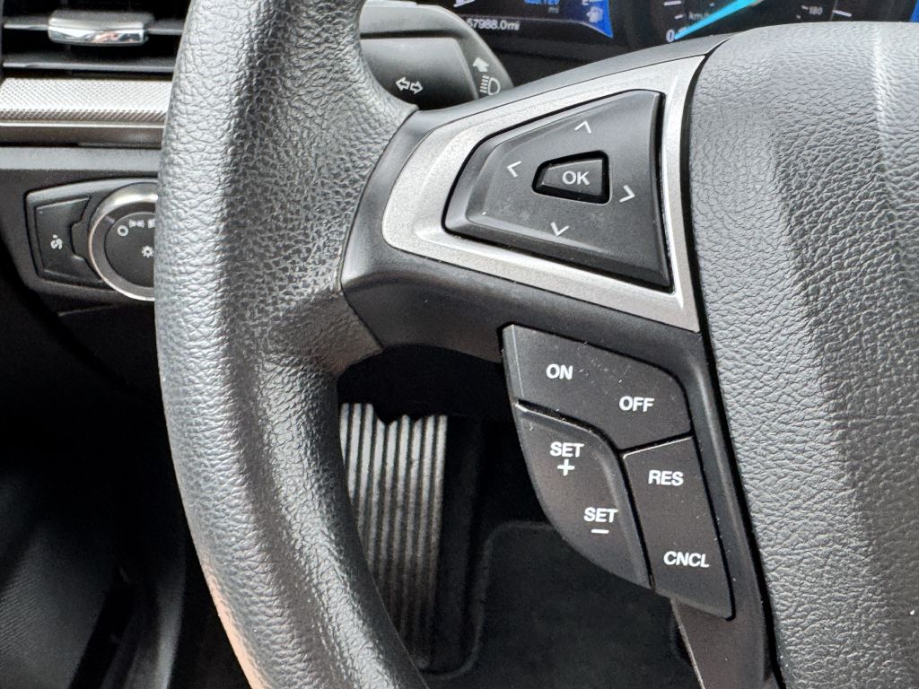 Photo 19 of this FORD FUSION