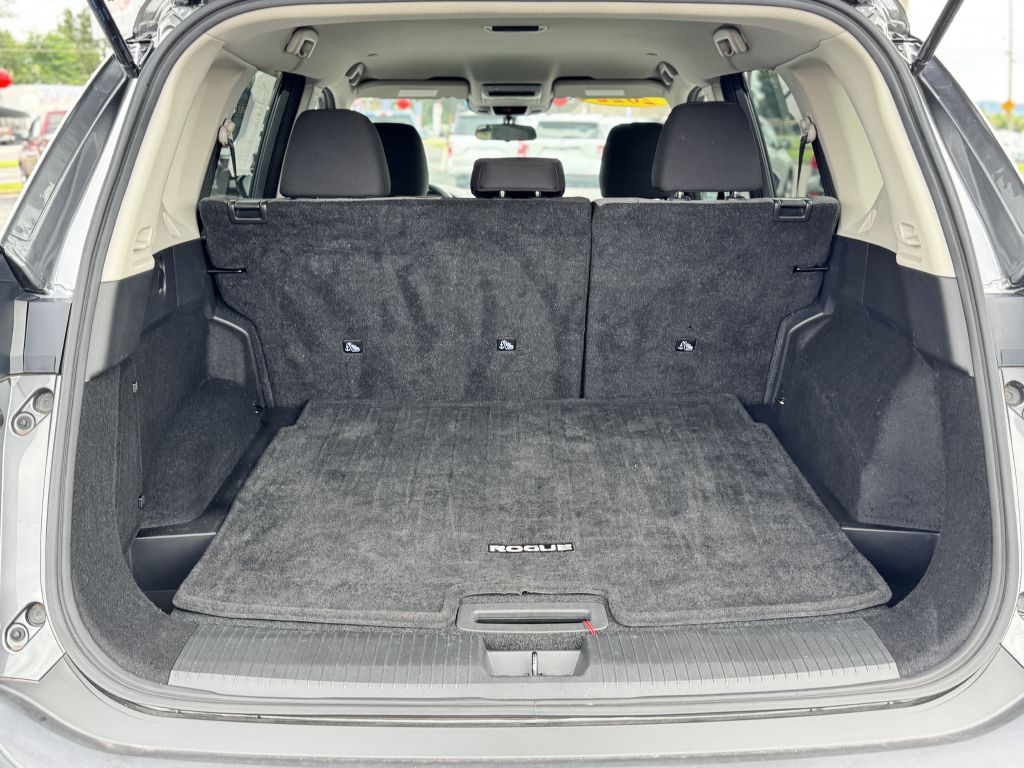 Photo 7 of this NISSAN ROGUE
