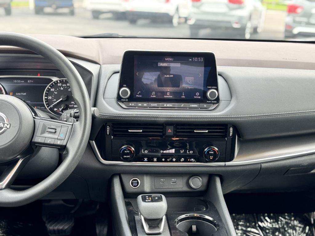 Photo 14 of this NISSAN ROGUE