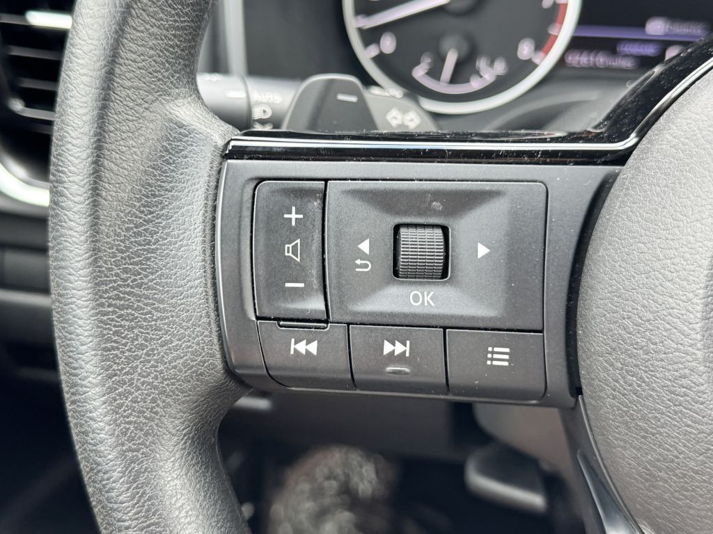 Photo 20 of this NISSAN ROGUE
