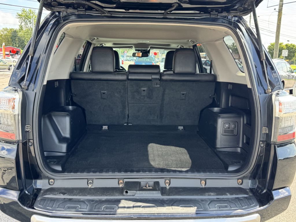 Photo 8 of this TOYOTA 4RUNNER