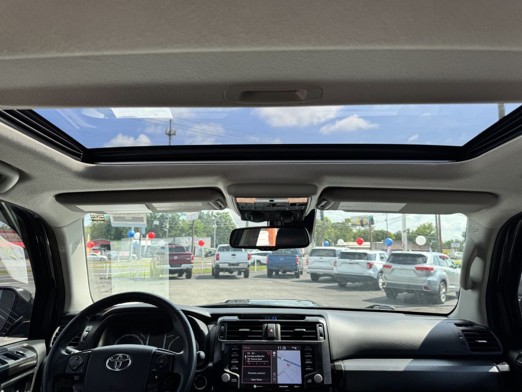 Photo 17 of this TOYOTA 4RUNNER