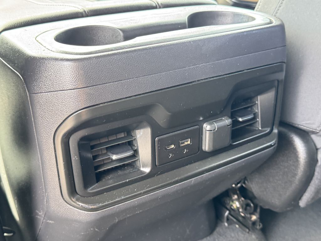 Photo 12 of this CHEVROLET SILVERADO 1500