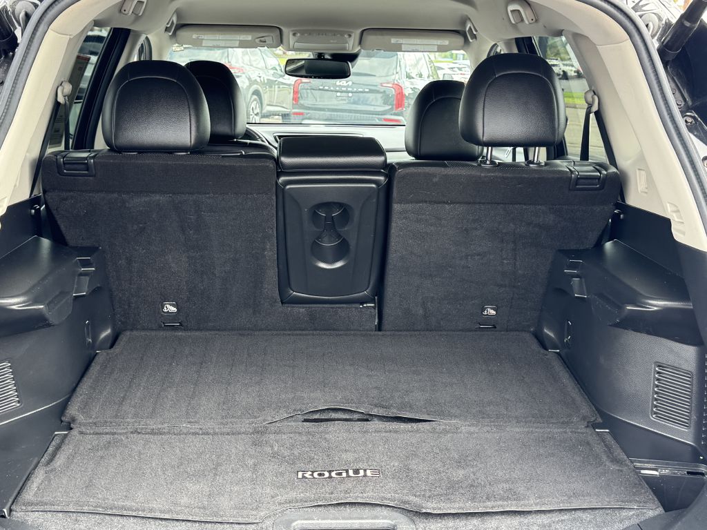 Photo 10 of this NISSAN ROGUE