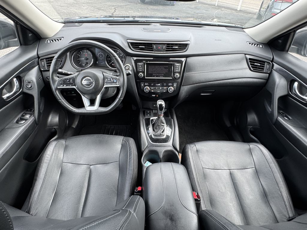 Photo 13 of this NISSAN ROGUE