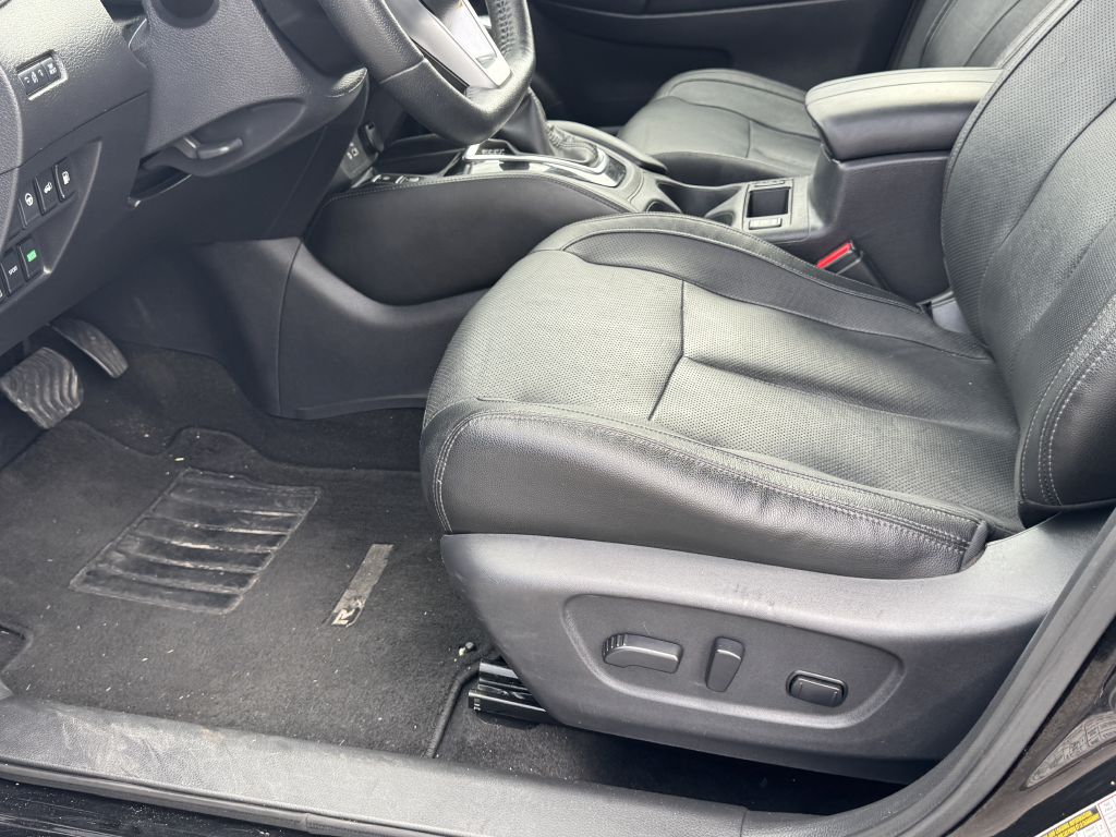 Photo 15 of this NISSAN ROGUE