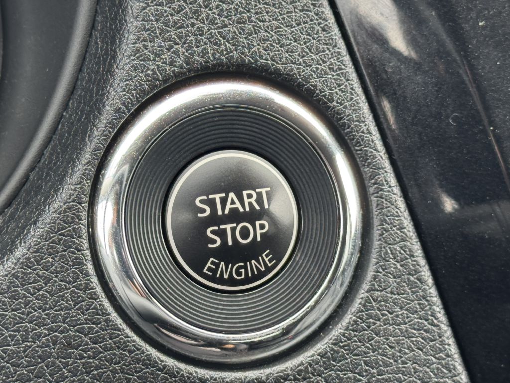 Photo 19 of this NISSAN ROGUE