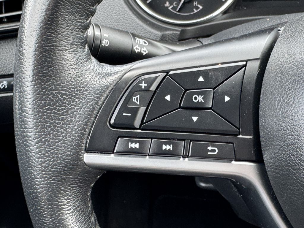 Photo 20 of this NISSAN ROGUE