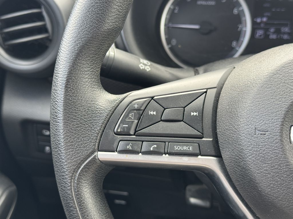 Photo 18 of this NISSAN KICKS