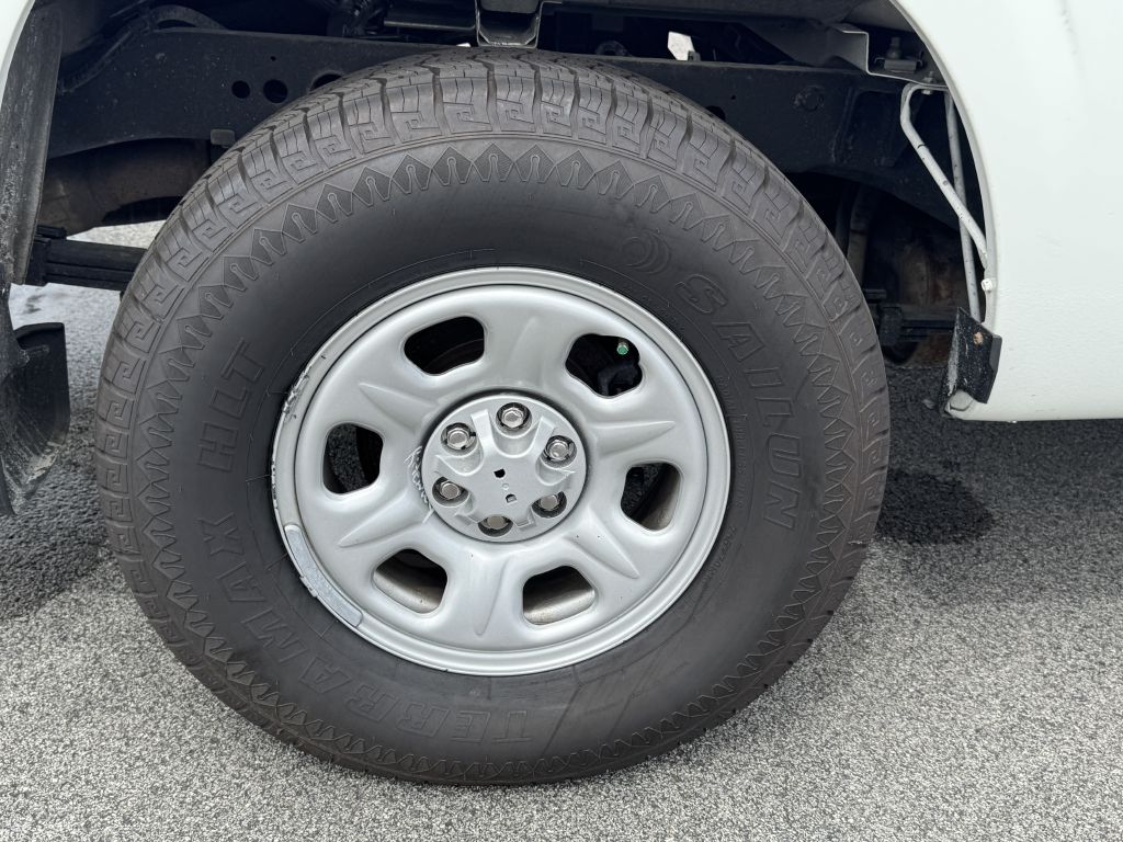 Photo 11 of this NISSAN FRONTIER