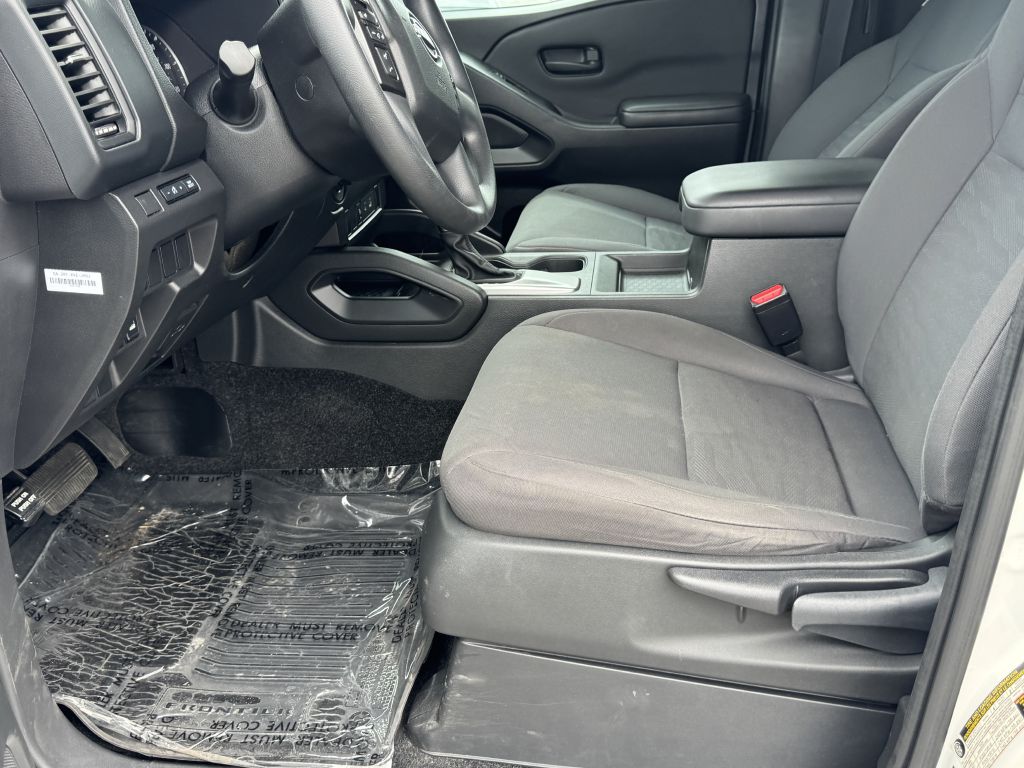 Photo 13 of this NISSAN FRONTIER
