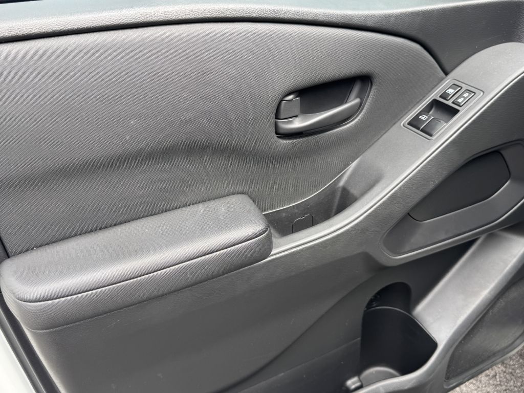 Photo 15 of this NISSAN FRONTIER
