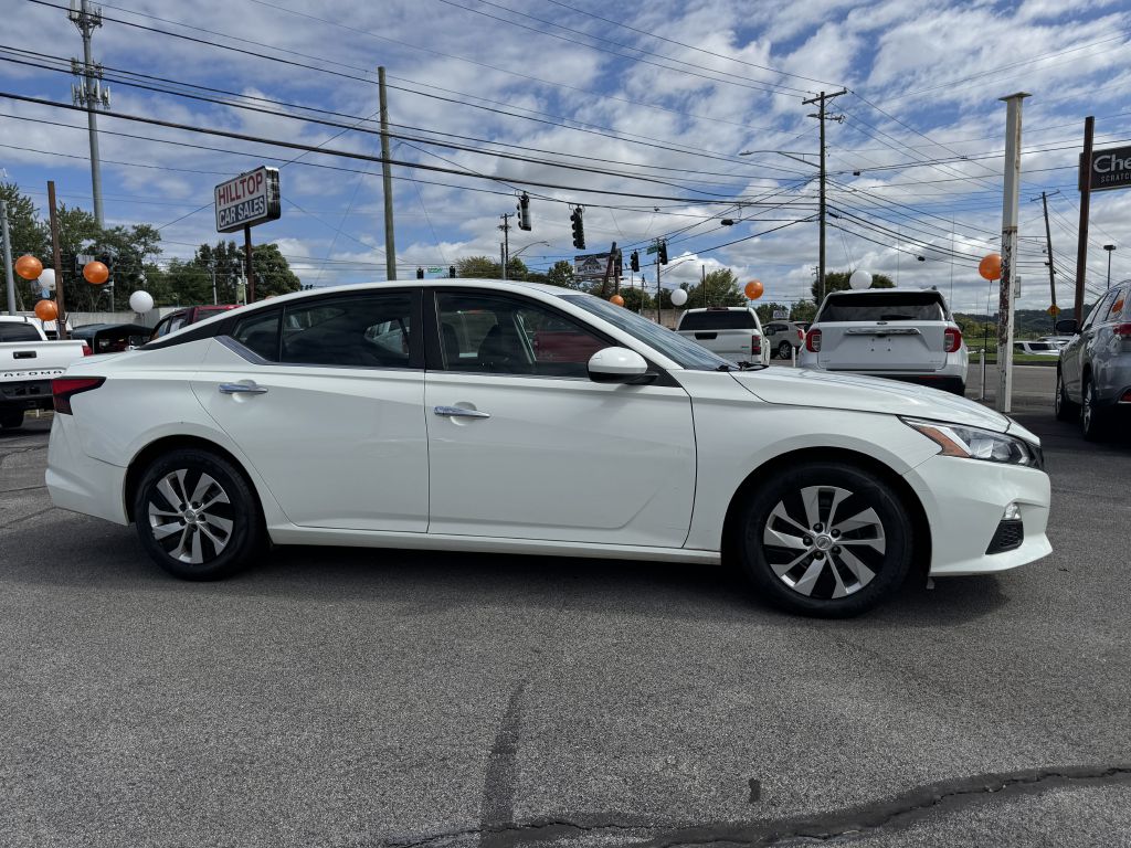 Photo 8 of this NISSAN ALTIMA