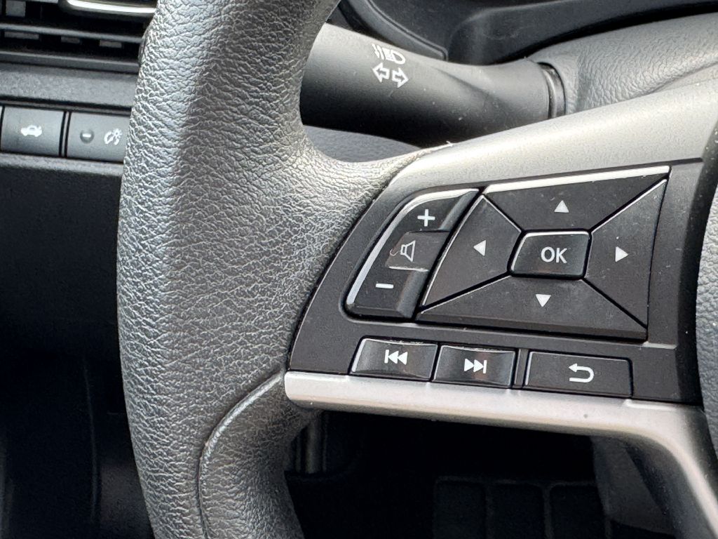 Photo 17 of this NISSAN ALTIMA