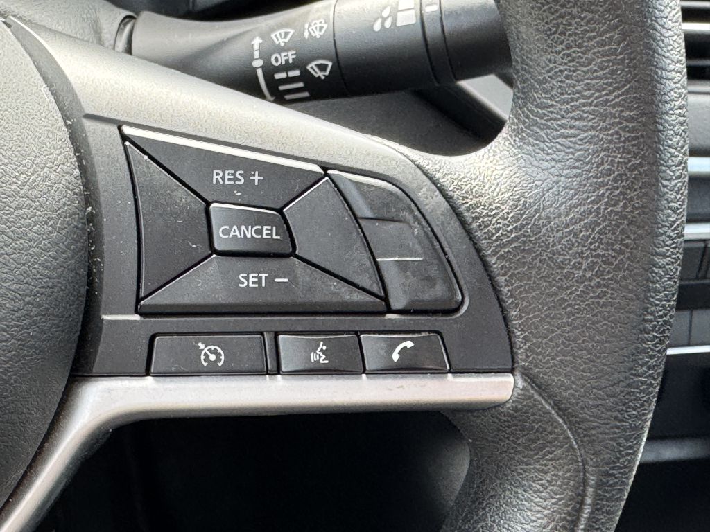 Photo 18 of this NISSAN ALTIMA