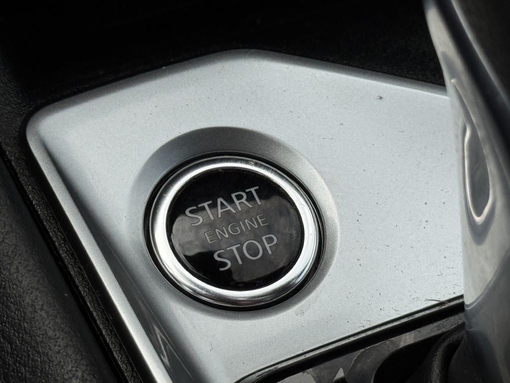 Photo 19 of this NISSAN ALTIMA