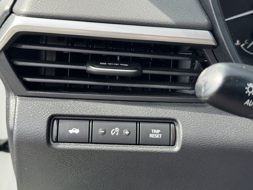 Photo 22 of this NISSAN ALTIMA