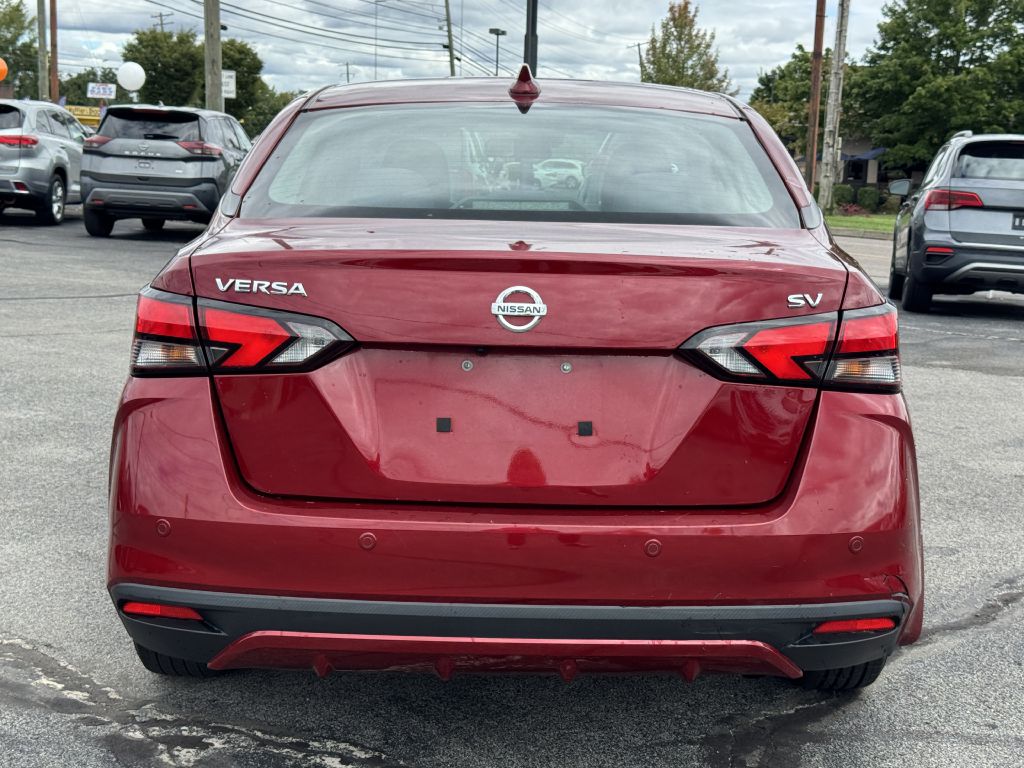 Photo 6 of this NISSAN VERSA