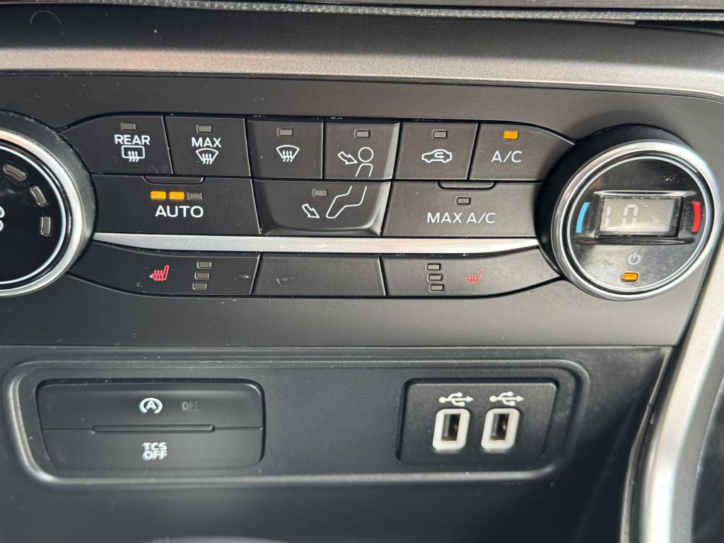 Photo 16 of this FORD ECOSPORT
