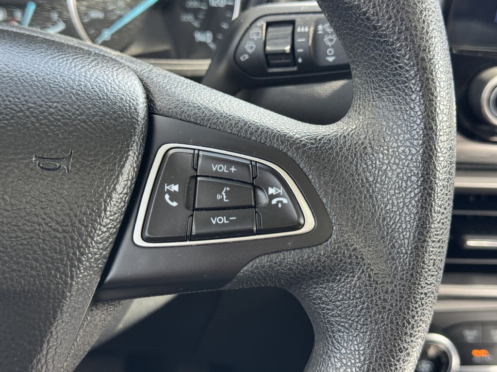 Photo 20 of this FORD ECOSPORT