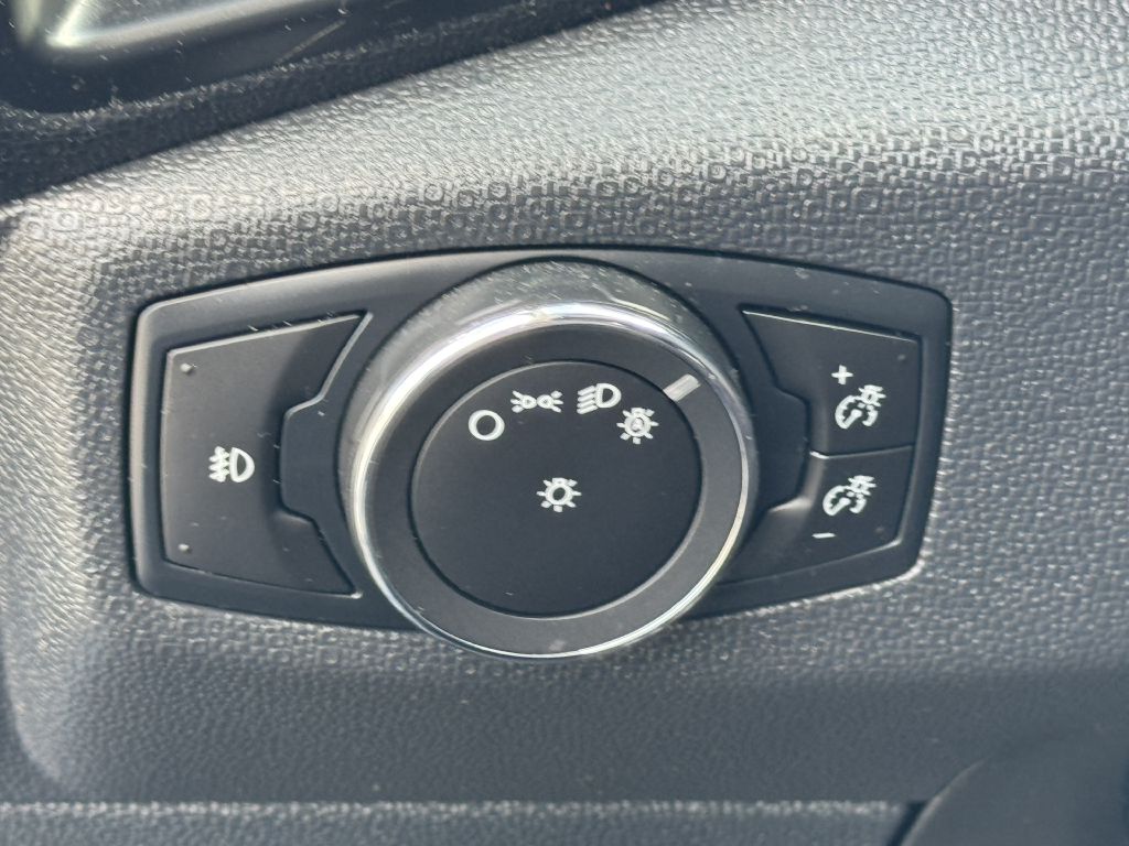 Photo 21 of this FORD ECOSPORT
