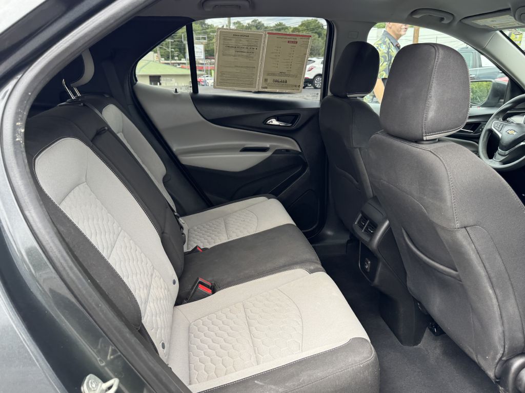 Photo 11 of this CHEVROLET EQUINOX