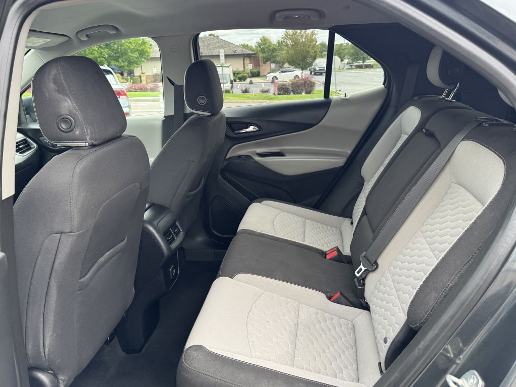 Photo 12 of this CHEVROLET EQUINOX