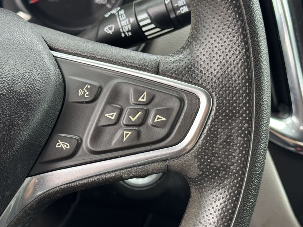Photo 20 of this CHEVROLET EQUINOX