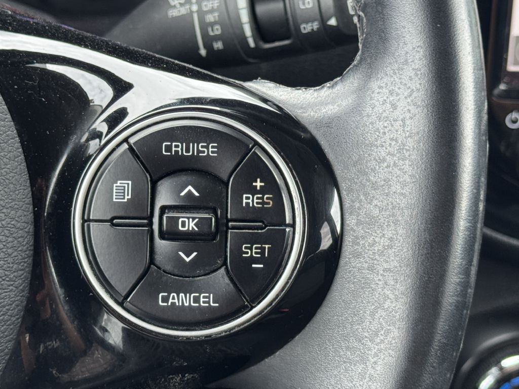 Photo 17 of this KIA SOUL