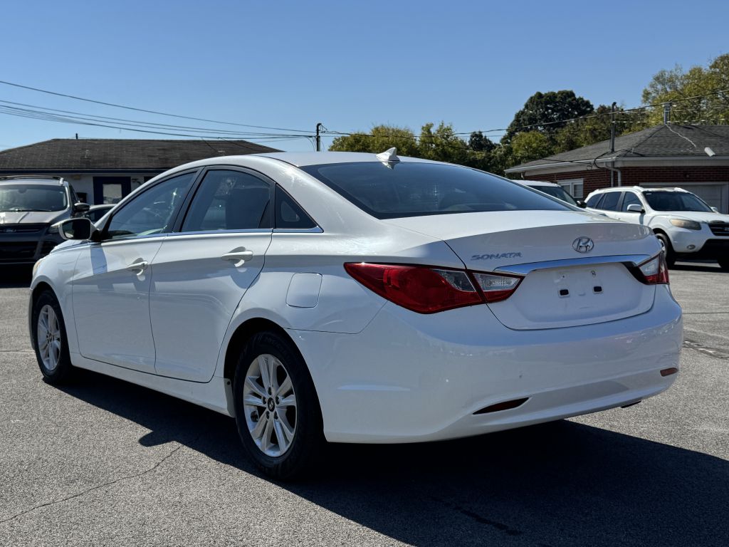 Photo 5 of this HYUNDAI SONATA