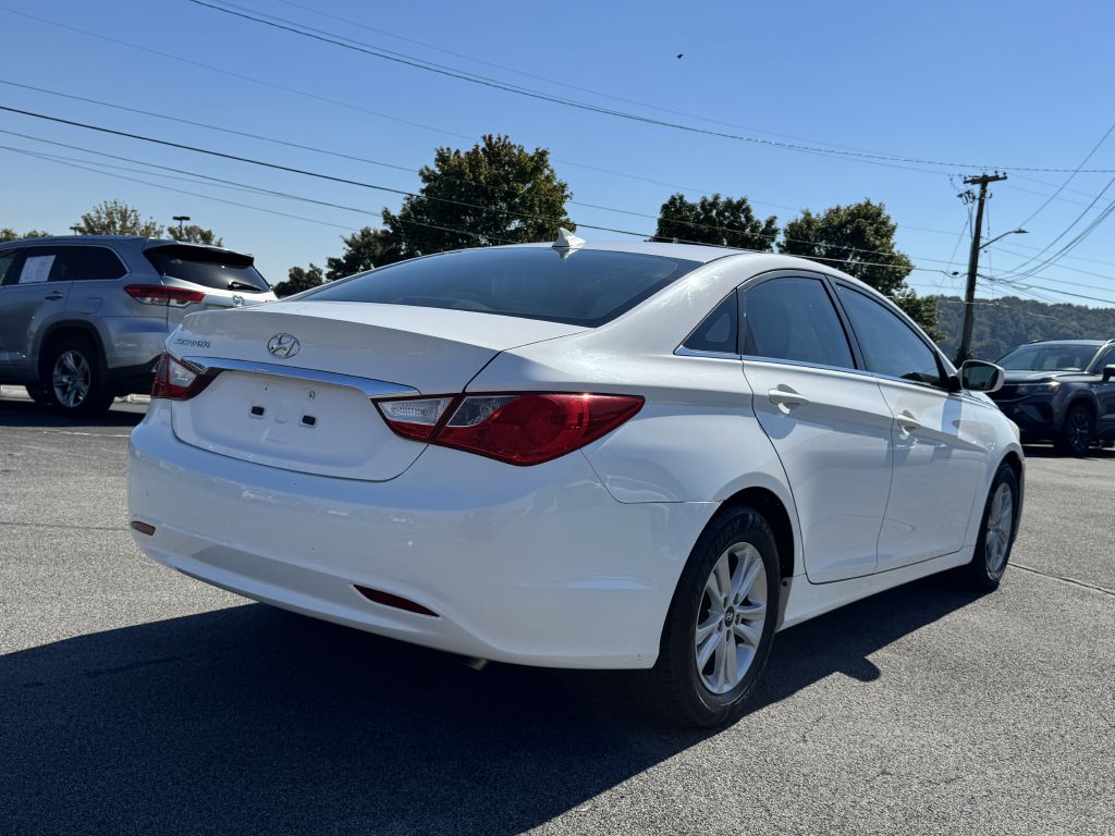Photo 7 of this HYUNDAI SONATA