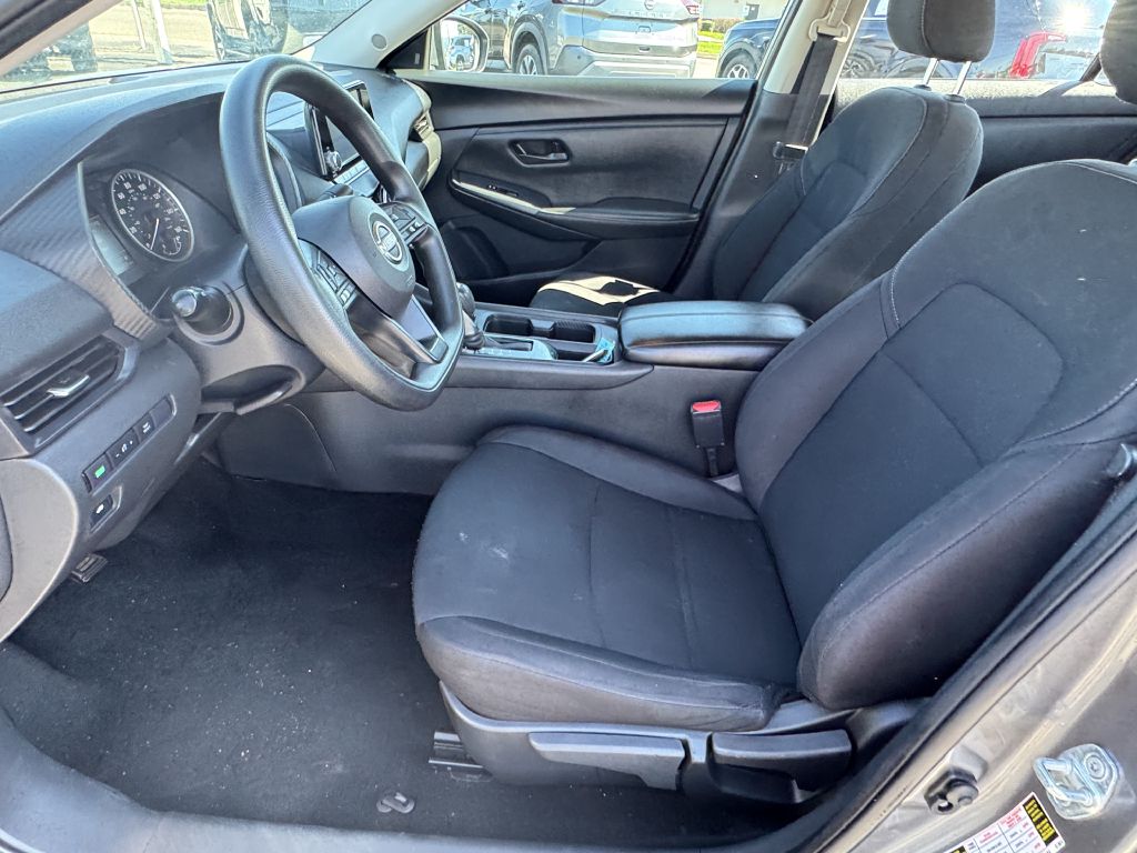 Photo 16 of this NISSAN SENTRA