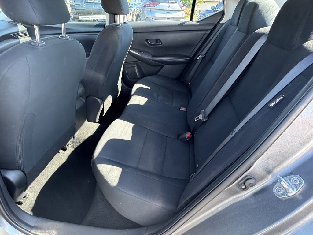 Photo 17 of this NISSAN SENTRA