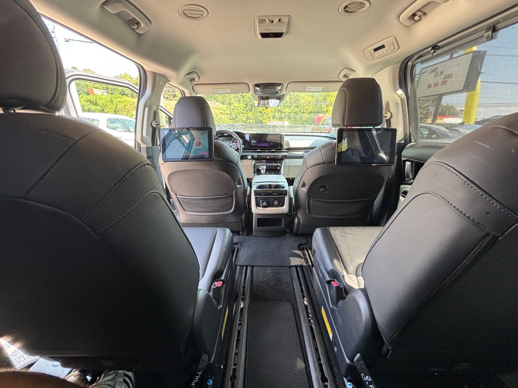 2022 Kia Carnival #16