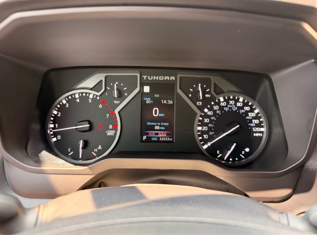 2011 Chrysler Town & Country #11