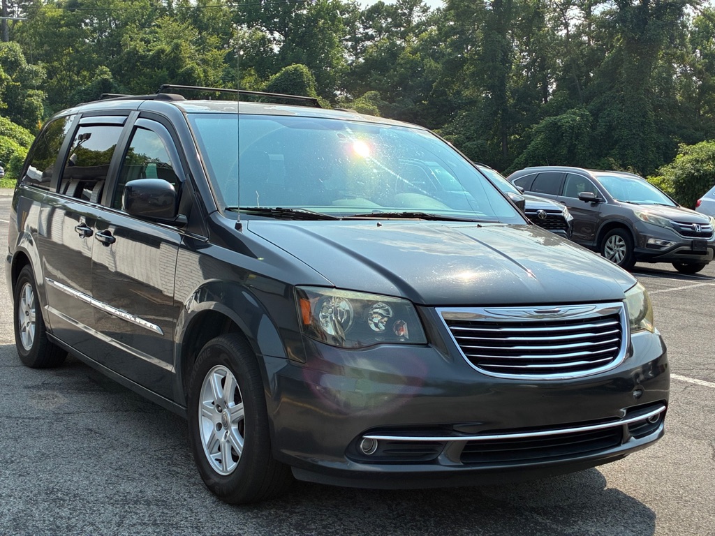 2011 Chrysler Town & Country #4