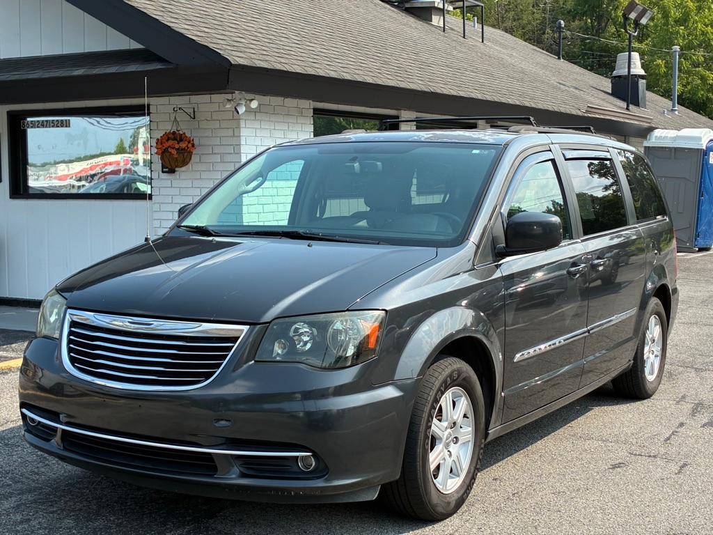 2011 Chrysler Town & Country #2
