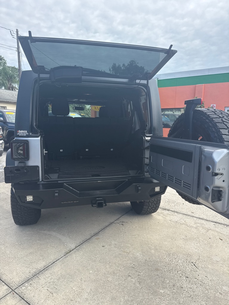 Photo 14 of this JEEP WRANGLER UNLIMI