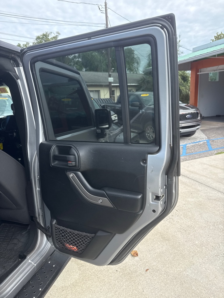 Photo 9 of this JEEP WRANGLER UNLIMI