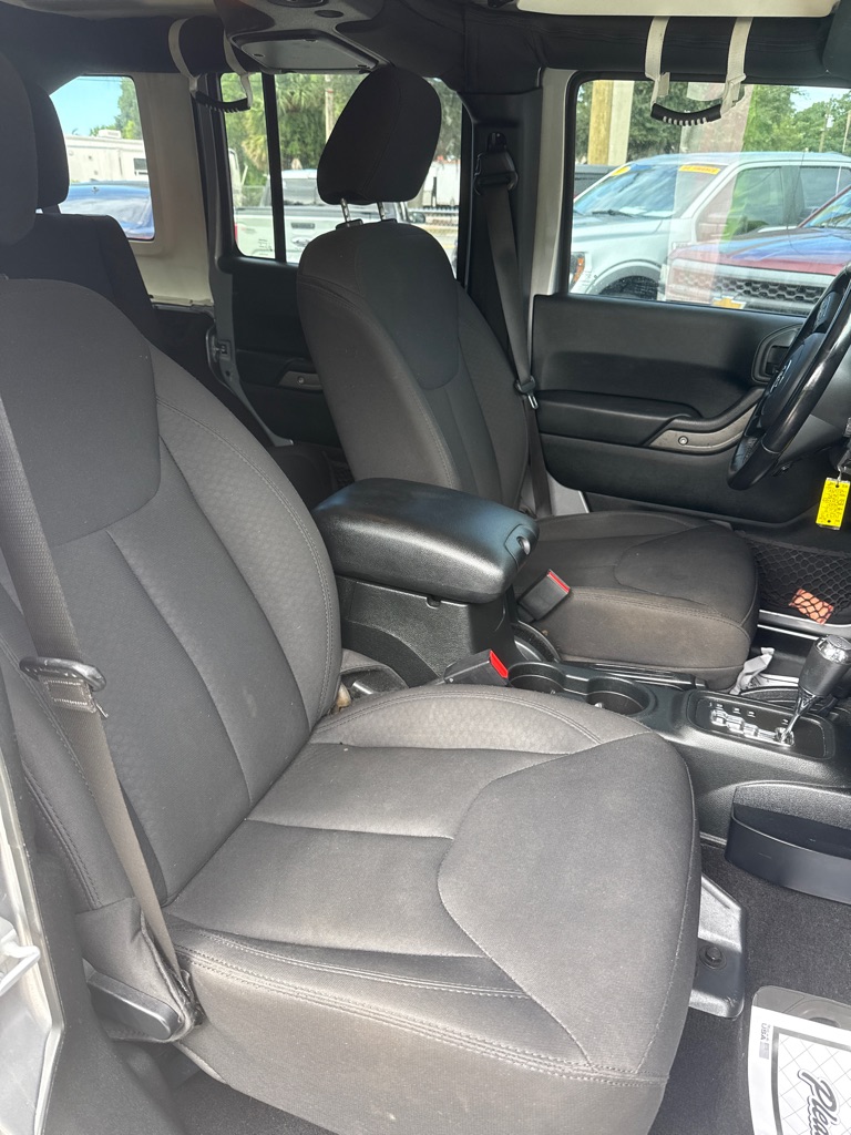 Photo 6 of this JEEP WRANGLER UNLIMI